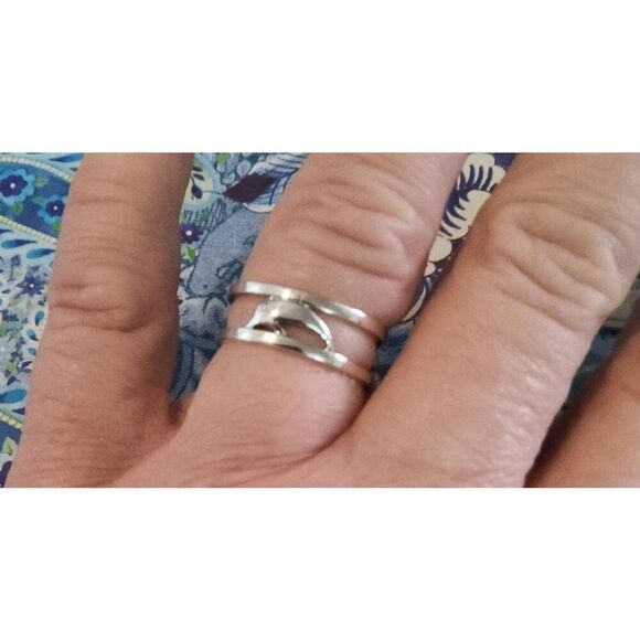 Pretty High Polished .925 Sterling Silver Dolphin Motif Wide Band Ring Sz 8 - Picture 2 of 2